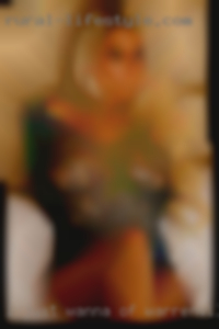 I just of Warrenville, SC wanna have sex n trade nudes.