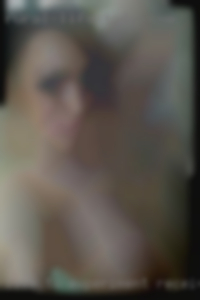 Love to experiment and receiving oral sex only please.